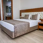 Hotel The Corner Park