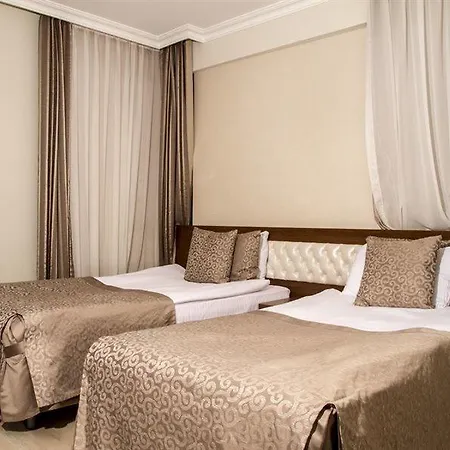 The Corner Park Hotel 3*