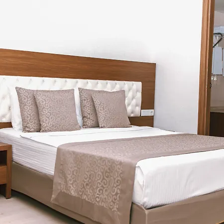 The Corner Park 3* Antalia