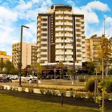 The Corner Park Hotel 3*