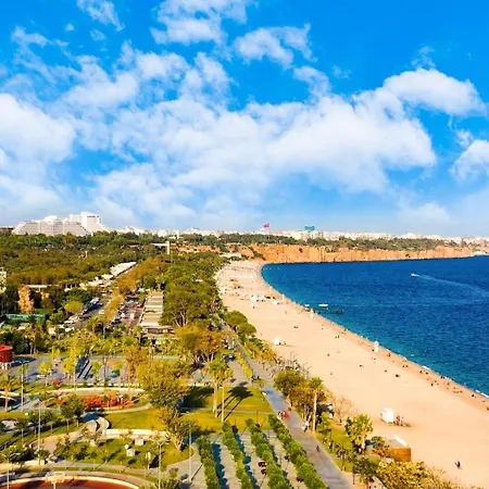 The Corner Park Hotel 3*