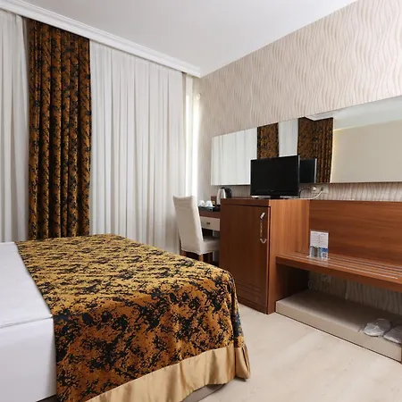The Corner Park Hotel Antalya