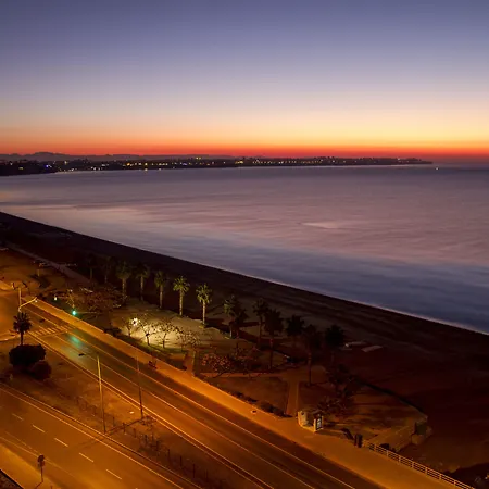 The Corner Park Hotel 3*