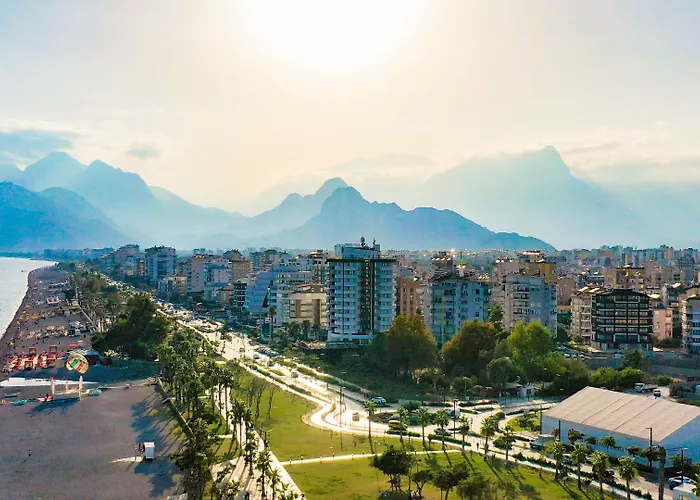 The Corner Park Hotel 3*