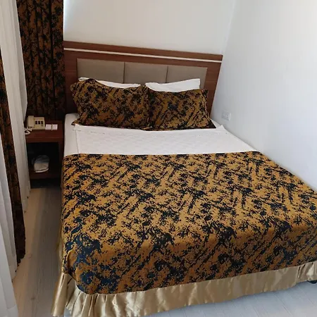 The Corner Park Hotell