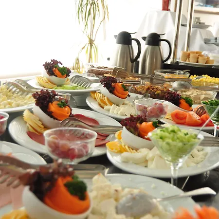 The Corner Park Hotell 3*