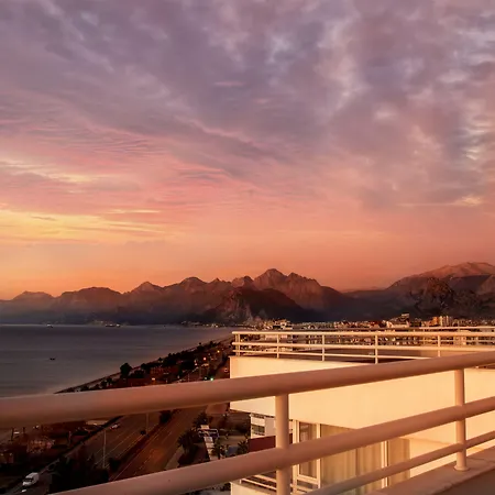 The Corner Park 3* Antalya