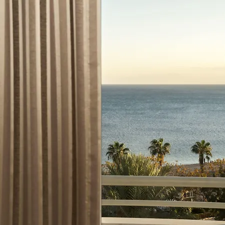 Hotell The Corner Park