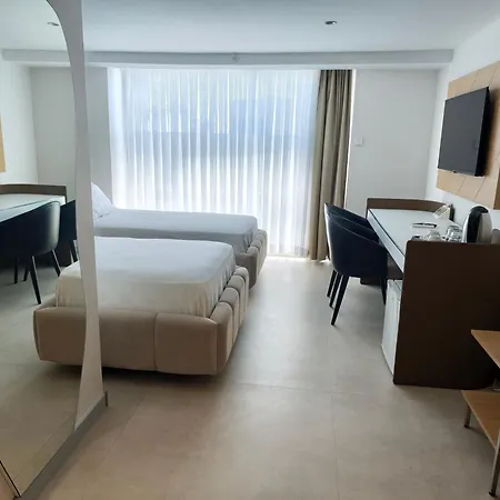 The Corner Park Hotel 3*