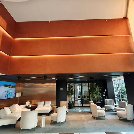 Hotel The Corner Park 3*