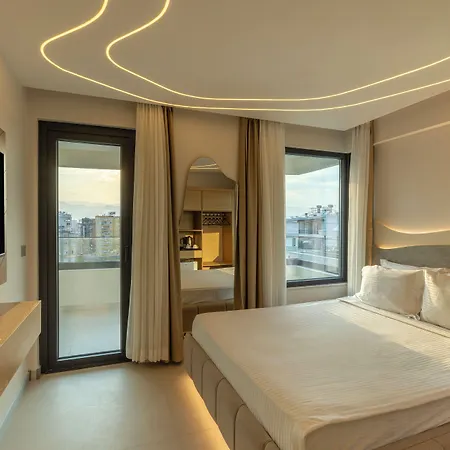 Hotel The Corner Park 3*
