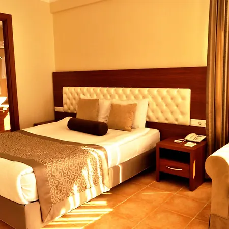 Otel The Corner Park 3*