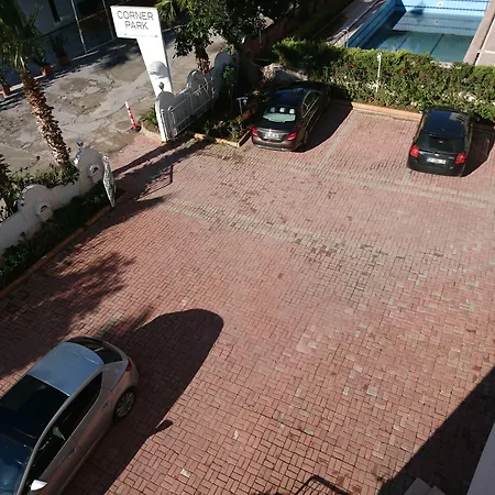 ذا كورنر بارك